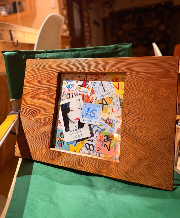 屋久杉　浮造り　板のフレーム（美術品・骨董品）の商品画像 - 査定依頼日：2026年7月15日 - 最高査定価格：5,000円
