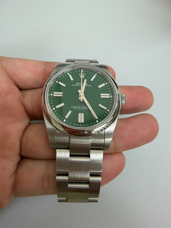 ロレックスオイスターパーペチュアル（高級時計）の商品画像 - 査定依頼日：2025年11月28日 - 最高査定価格：1,350,000円