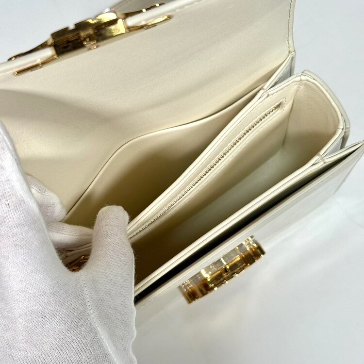 ティーン ガランス トリオンフ ニノ（ブランドバッグ）の商品画像 - 査定依頼日：2025年5月27日 - 最高査定価格：220,000円