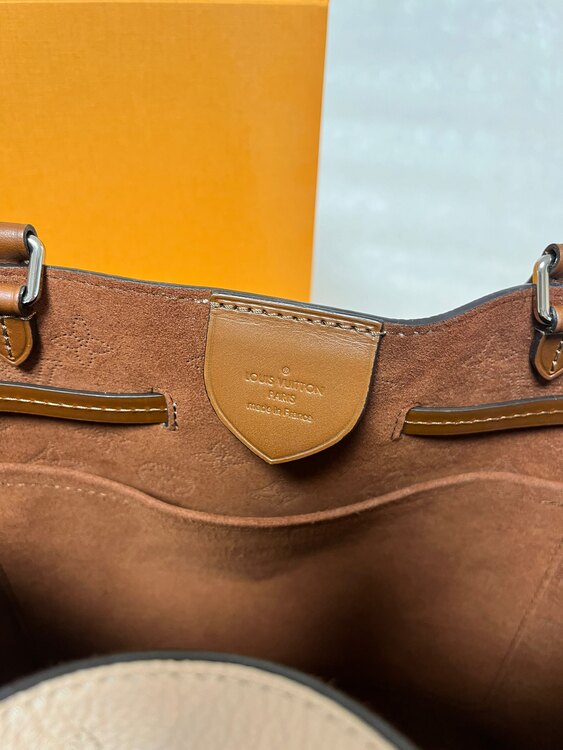 ジロラッタ（ブランドバッグ）の商品画像 - 査定依頼日：2025年1月5日 - 最高査定価格：170,000円