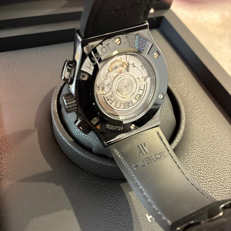 ウブロ クラシックフュージョン （高級時計）の商品画像 - 査定依頼日：2025年5月26日 - 最高査定価格：1,050,000円