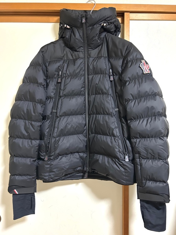 MONCLER モンクレール グルノーブル カムラック　ブラック（古着・ファッション）の商品画像 - 査定依頼日：2025年12月15日 - 最高査定価格：80,000円