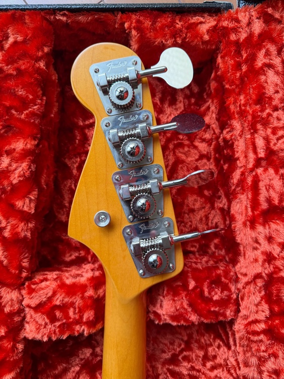 American Vintage II 1966 Jazz Bass 色ホワイト（ピアノ・楽器・PA機材）の商品画像 - 査定依頼日：2026年6月13日 - 最高査定価格：220,000円