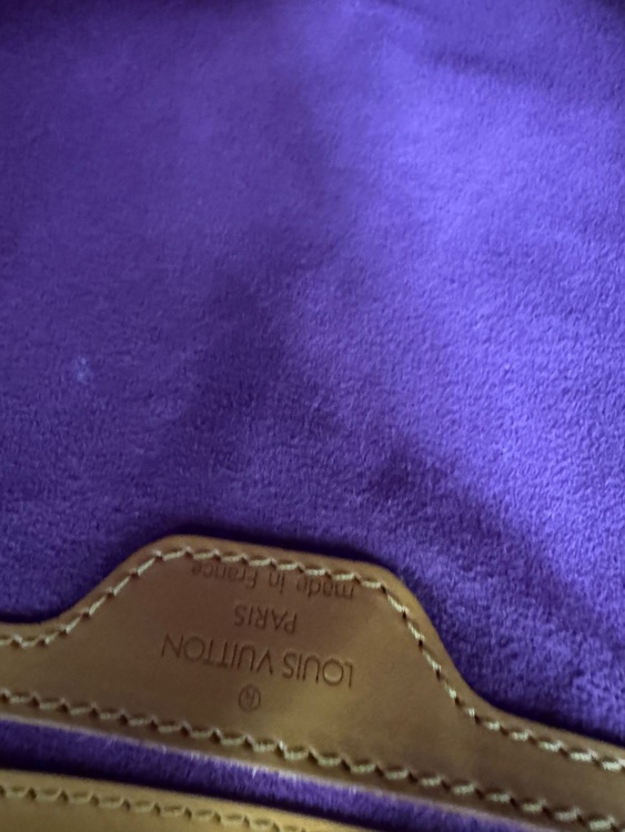 ハンドバッグ（ブランドバッグ）の商品画像 - 査定依頼日：2025年12月12日 - 最高査定価格：15,000円