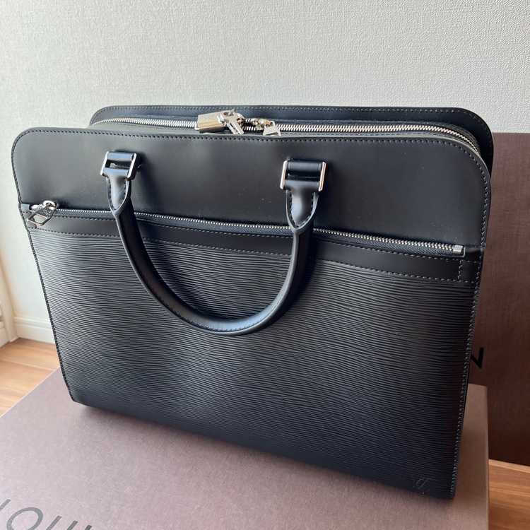 ルイヴィトン タイガ （ブランドバッグ）の商品画像 - 査定依頼日：2025年7月9日 - 最高査定価格：70,000円