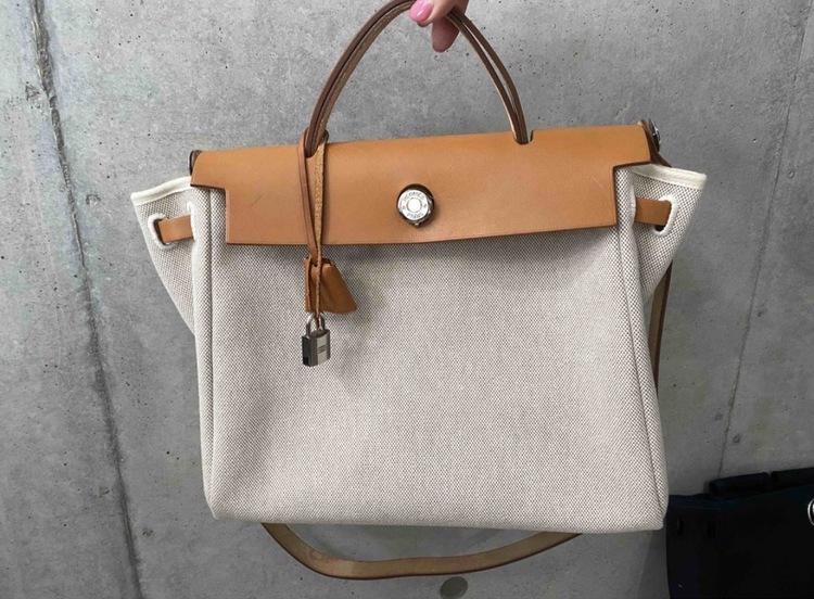 エールバッグ（ブランドバッグ）の商品画像 - 査定依頼日：2026年1月18日 - 最高査定価格：200,000円