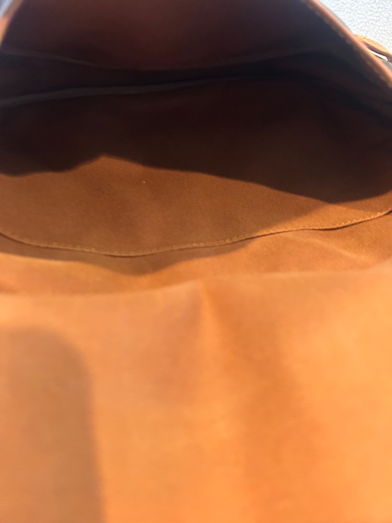 ソミュール30（ブランドバッグ）の商品画像 - 査定依頼日：2025年11月4日 - 最高査定価格：75,000円