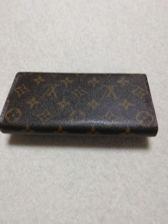 財布（ブランド財布・小物）の商品画像 - 査定依頼日：2025年8月9日 - 最高査定価格：10,000円