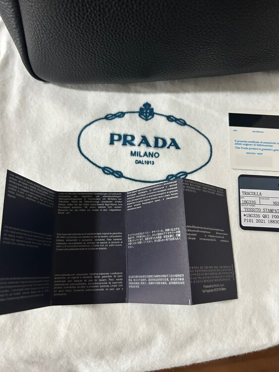 プラダ  （ブランドバッグ）の商品画像 - 査定依頼日：2025年3月28日 - 最高査定価格：190,000円