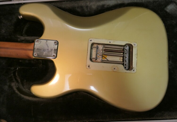 FENDER USA25th Anniversary Stratocaster（ピアノ・楽器・PA機材）の商品画像 - 査定依頼日：2026年4月2日 - 最高査定価格：160,000円