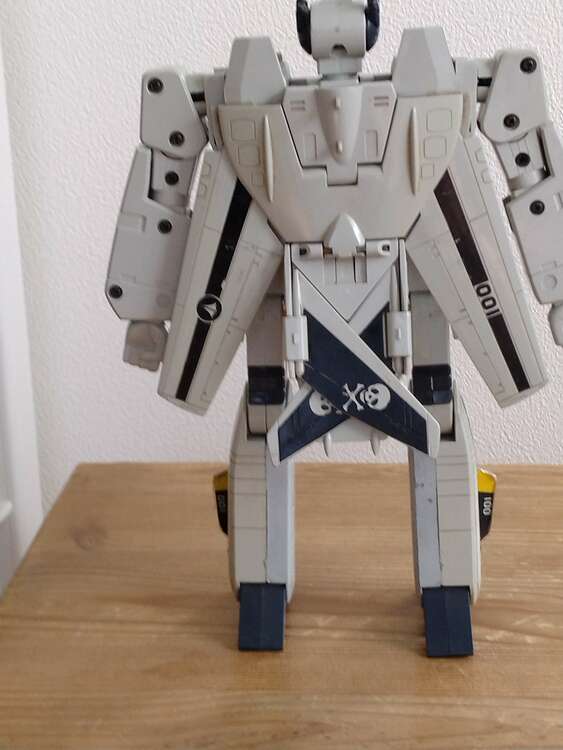 マクロス　超合金ロボット（その他のおもちゃ）の商品画像 - 査定依頼日：2025年1月20日 - 最高査定価格：2,000円