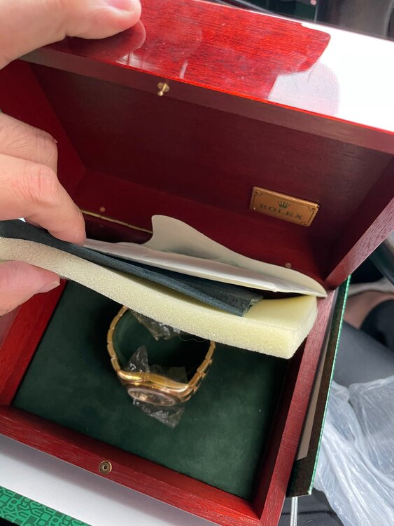 ロレックス デイトナ Y番 116528G 8pだい（高級時計）の商品画像 - 査定依頼日：2025年5月30日 - 最高査定価格：5,500,000円