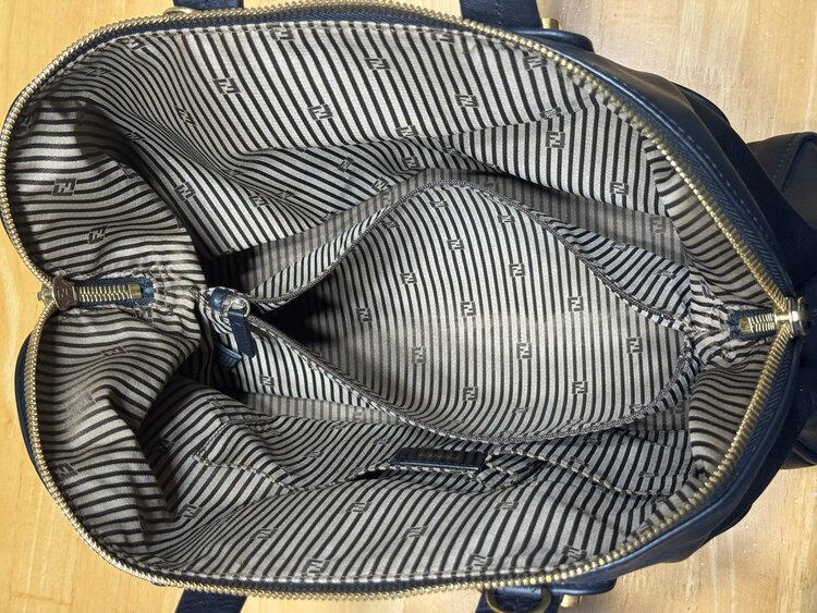 フェンディ  （ブランドバッグ）の商品画像 - 査定依頼日：2025年5月20日 - 最高査定価格：23,000円