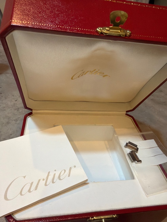 カルティエ タンク（高級時計）の商品画像 - 査定依頼日：2026年10月26日 - 最高査定価格：370,000円
