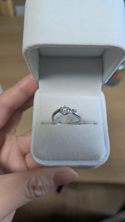 ダイヤの婚約指輪（金・貴金属）の商品画像 - 査定依頼日：2026年1月14日 - 最高査定価格：150,000円