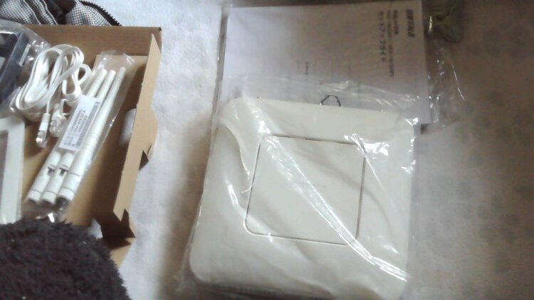 WIFIルーターWSR-1900HP3　ホワイト（PC・タブレット）の商品画像 - 査定依頼日：2026年1月26日 - 最高査定価格：2,000円