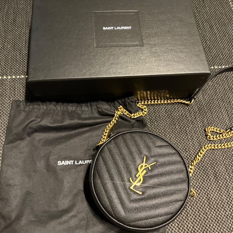 イブサンローラン  （ブランドバッグ）の商品画像 - 査定依頼日：2025年10月25日 - 最高査定価格：130,000円