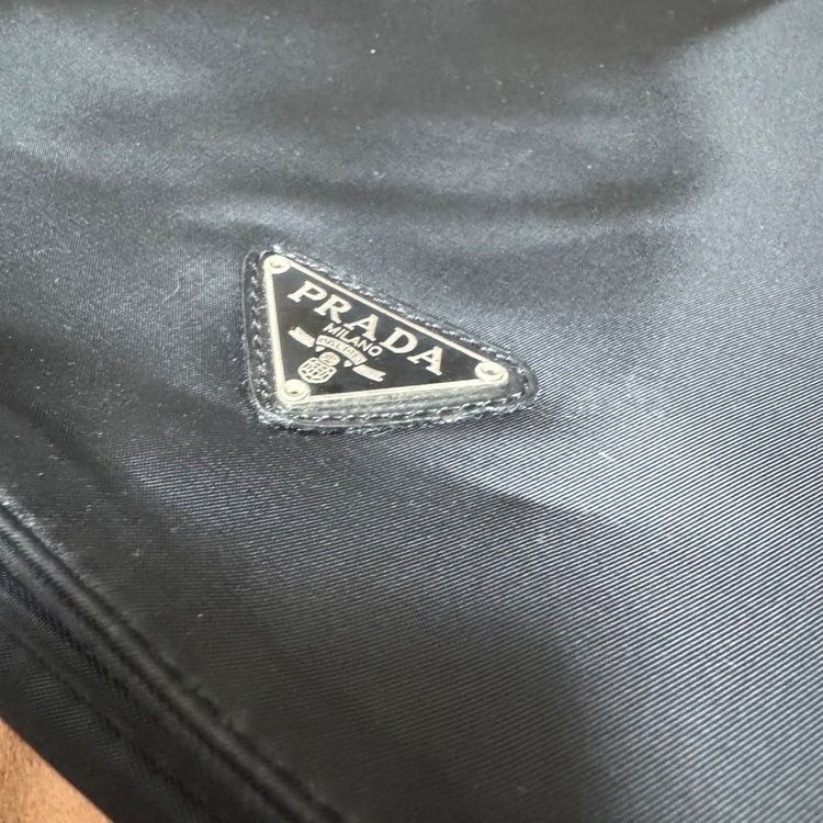 プラダ  （ブランドバッグ）の商品画像 - 査定依頼日：2025年6月11日 - 最高査定価格：50,000円