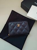 クラシック ジップ コインパース   グレインド カーフスキン  ブラック（ブランド財布・小物）の商品画像 - 査定依頼日：2025年10月15日 - 最高査定価格：80,000円