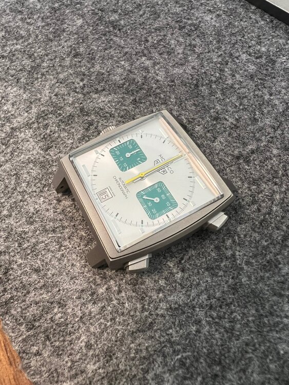 タグホイヤー モナコ （高級時計）の商品画像 - 査定依頼日：2025年5月15日 - 最高査定価格：900,000円