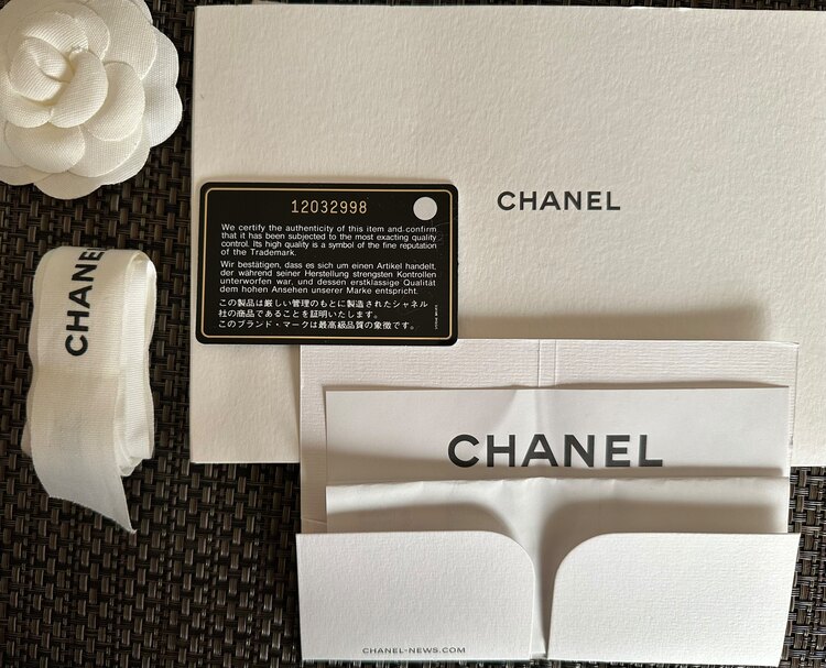 マトラッセ　キャビアスキン　ダブルフラップ　25cm（ブランドバッグ）の商品画像 - 査定依頼日：2025年1月31日 - 最高査定価格：800,000円