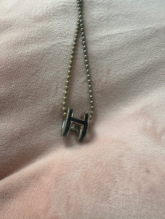 HERMES ミニポップアッシュ シルバー×黒（金・貴金属）の商品画像 - 査定依頼日：2025年5月31日 - 最高査定価格：10,000円