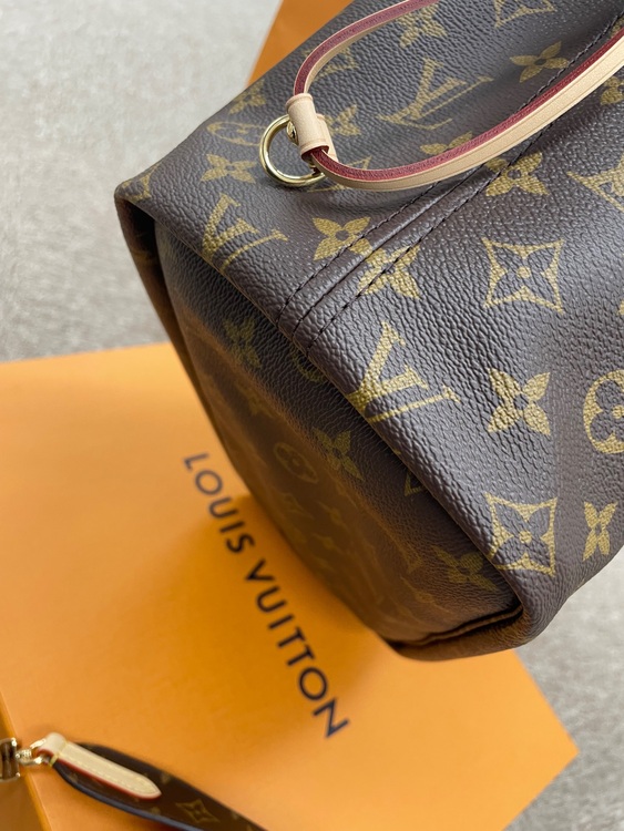 ルイヴィトン ネヴァーフル （ブランドバッグ）の商品画像 - 査定依頼日：2025年10月27日 - 最高査定価格：280,000円