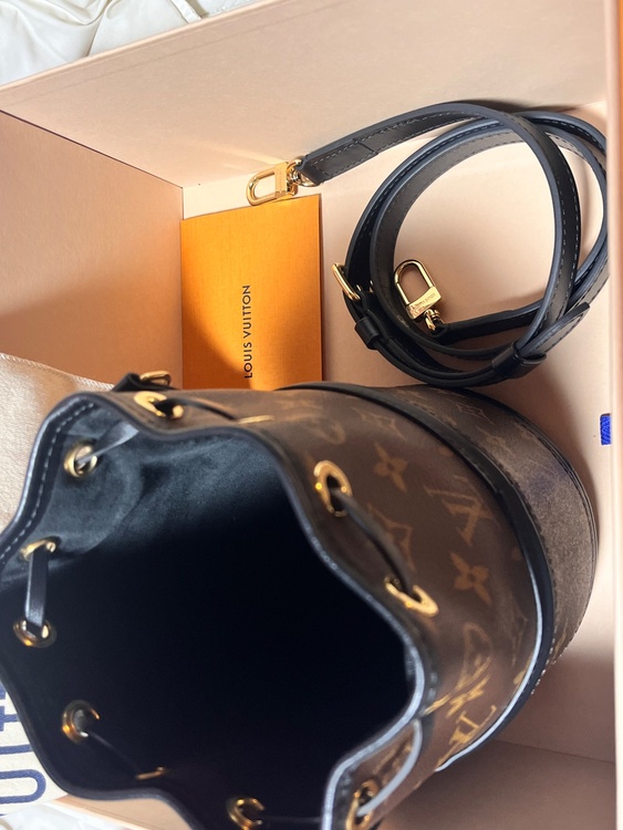 ルイヴィトン モノグラム （ブランドバッグ）の商品画像 - 査定依頼日：2026年2月3日 - 最高査定価格：350,000円