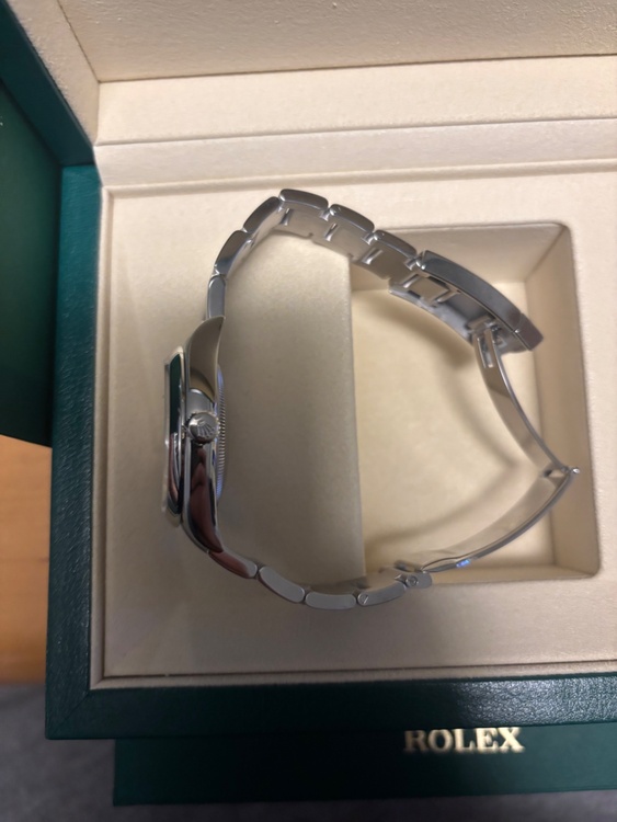 ロレックス パーペチュアルデイト 1260000（高級時計）の商品画像 - 査定依頼日：2026年1月17日 - 最高査定価格：1,320,000円