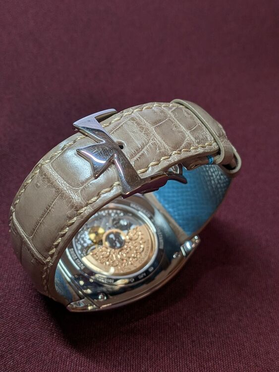 ハーモニー デュアルタイム  K18WG（高級時計）の商品画像 - 査定依頼日：2025年9月12日 - 最高査定価格：2,000,000円