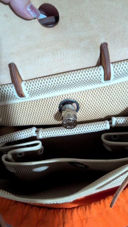 エルメス エールバッグ （ブランドバッグ）の商品画像 - 査定依頼日：2025年9月14日 - 最高査定価格：200,000円