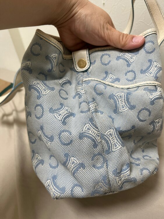 セリーヌ  （ブランドバッグ）の商品画像 - 査定依頼日：2025年4月29日 - 最高査定価格：10,000円