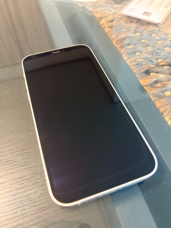 iPhone 12 64GB SIMフリー（スマホ）の商品画像 - 査定依頼日：2026年2月25日 - 最高査定価格：24,000円