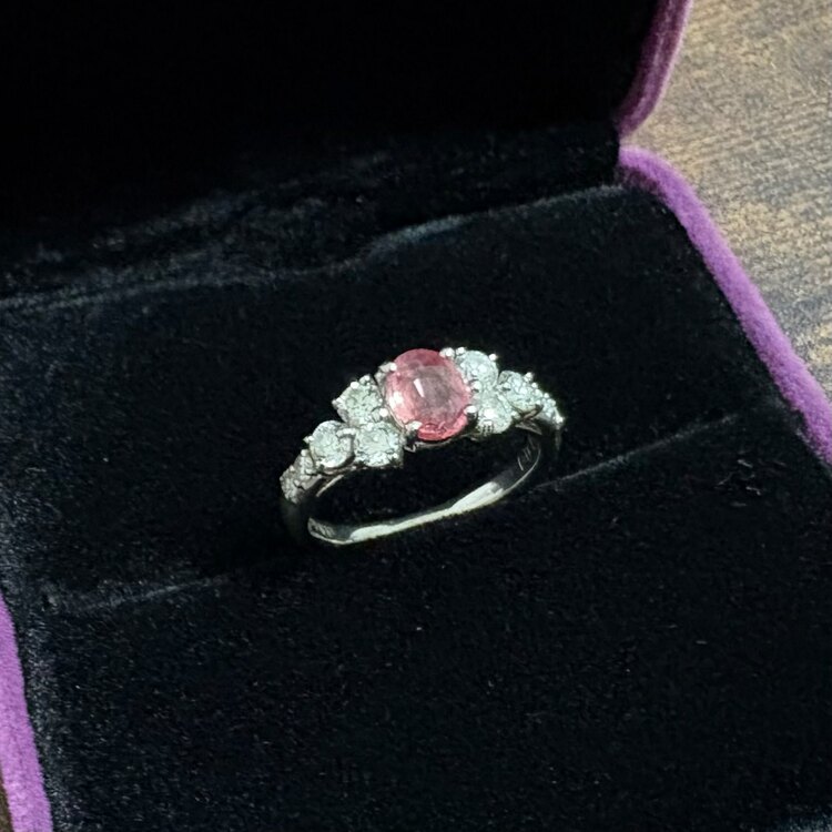  パパラチャサファイアリング(宝石鑑定書あり、脇石天然ダイアモンド)（宝石）の商品画像 - 査定依頼日：2025年5月20日 - 最高査定価格：70,000円