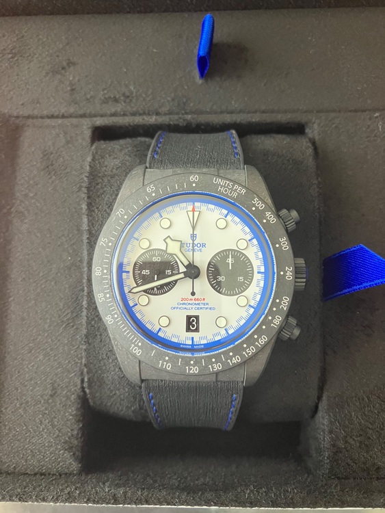 ブラックベイカーボン25（高級時計）の商品画像 - 査定依頼日：2025年9月20日 - 最高査定価格：970,000円