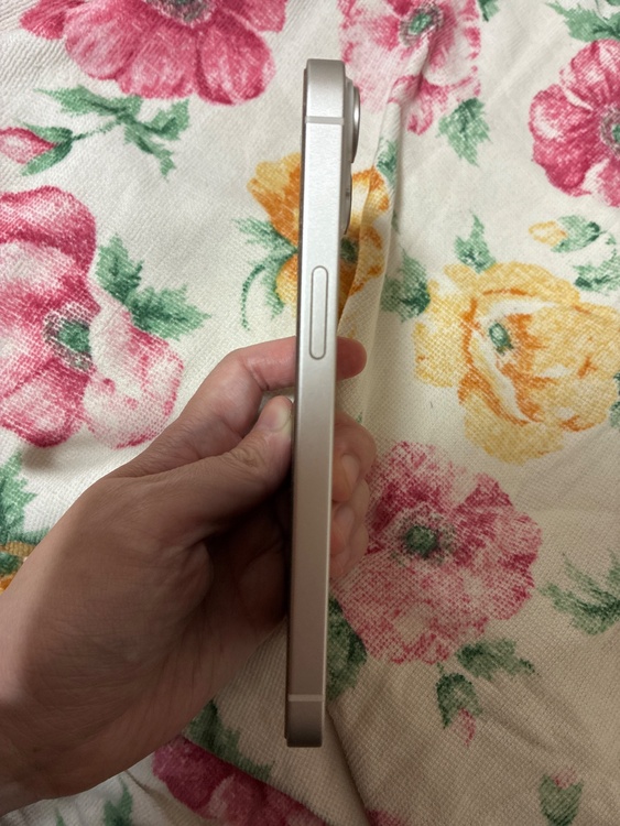 iPhone iPhone 14 128GB SIMフリー（スマホ）の商品画像 - 査定依頼日：2026年6月10日 - 最高査定価格：43,000円