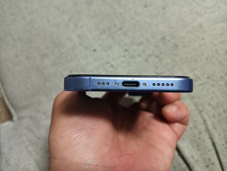 iPhone iPhone 16 256GB SIMフリー（スマホ）の商品画像 - 査定依頼日：2026年7月10日 - 最高査定価格：105,000円