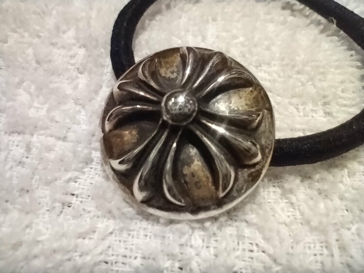 クロムハーツ ヘアバンド ヘアゴム　（古着・ファッション）の商品画像 - 査定依頼日：2025年12月10日 - 最高査定価格：50,000円