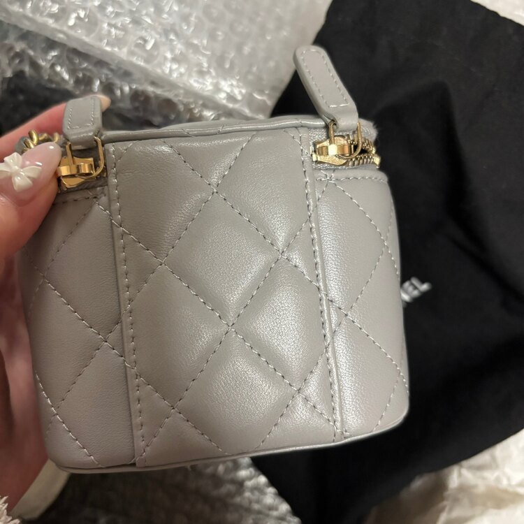 バニティ（ブランドバッグ）の商品画像 - 査定依頼日：2025年2月23日 - 最高査定価格：233,000円