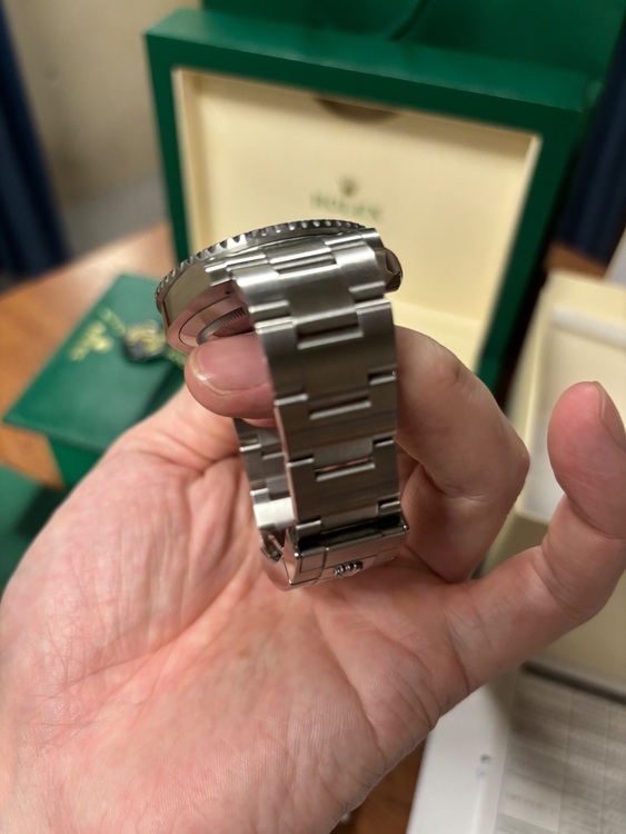 ロレックス　サブマリーナデイト（高級時計）の商品画像 - 査定依頼日：2025年10月22日 - 最高査定価格：2,120,000円