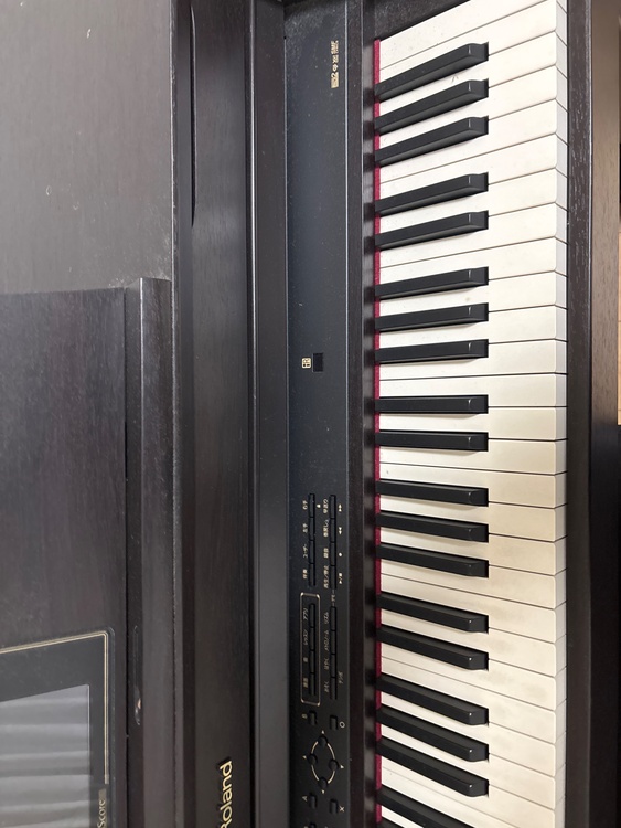 HPi-7F（ピアノ・楽器・PA機材）の商品画像 - 査定依頼日：2026年1月13日 - 最高査定価格：5,000円