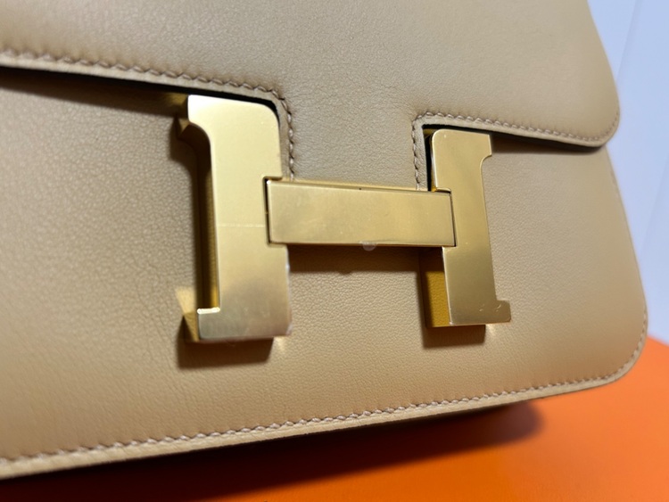 コンスタンスミニ（ブランドバッグ）の商品画像 - 査定依頼日：2025年8月31日 - 最高査定価格：1,600,000円