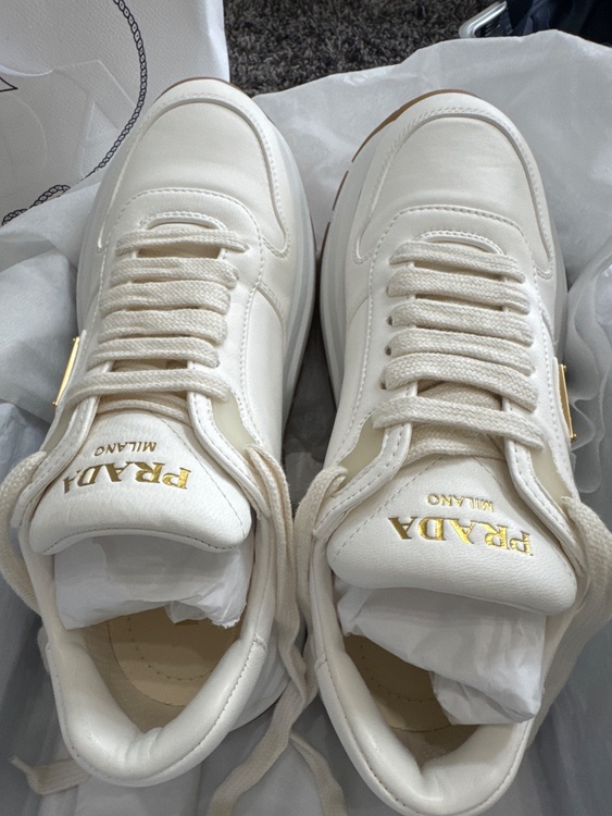 CALZATURE DONNA NAPPA AVORIO 37.5（古着・ファッション）の商品画像 - 査定依頼日：2026年9月20日 - 最高査定価格：500,000円