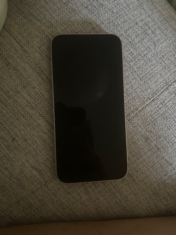 iPhone 13 128GB SIMフリー（スマホ）の商品画像 - 査定依頼日：2025年12月5日 - 最高査定価格：43,000円