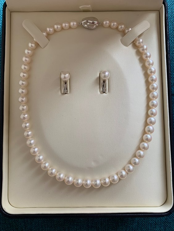 アコヤ真珠のネックレスN 散珠ペアSP（宝石）の商品画像 - 査定依頼日：2022年10月16日 - 最高査定価格：35,000円