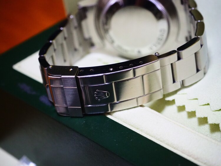 ロレックス シードゥエラー 1660（高級時計）の商品画像 - 査定依頼日：2025年1月29日 - 最高査定価格：1,280,000円