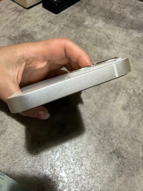 iPhone iPhone 13 128GB SIMフリー（スマホ）の商品画像 - 査定依頼日：2026年9月27日 - 最高査定価格：35,500円