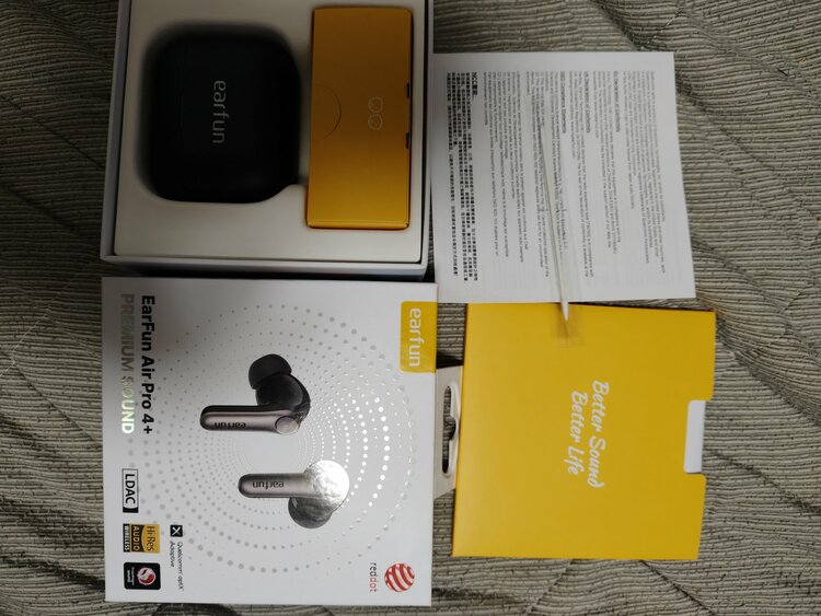 earfun air pro 4＋（オーディオ・スピーカー）の商品画像 - 査定依頼日：2026年8月4日 - 最高査定価格：2,500円