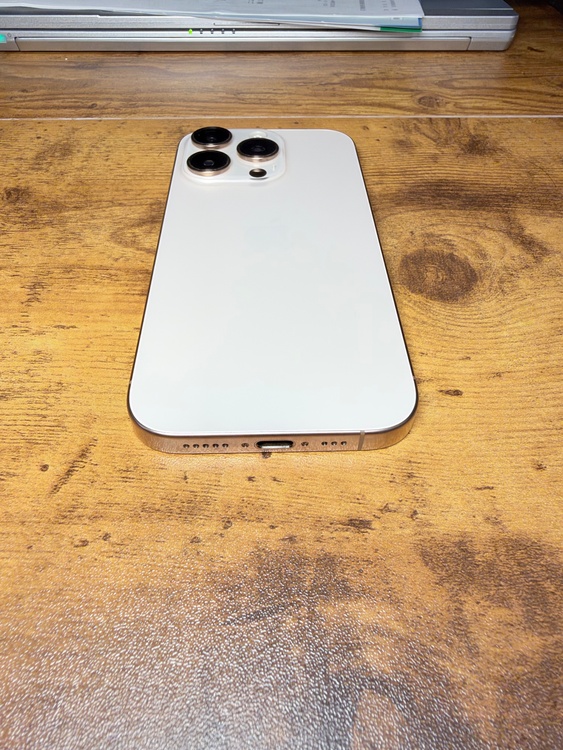 iPhone iPhone 16 Pro 512GB SIMフリー（スマホ）の商品画像 - 査定依頼日：2026年9月29日 - 最高査定価格：129,000円