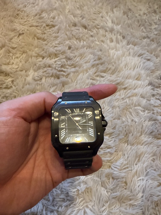 カルティエ サントス サントスドゥカルティエ　黒　ラバー（高級時計）の商品画像 - 査定依頼日：2025年11月26日 - 最高査定価格：1,050,000円